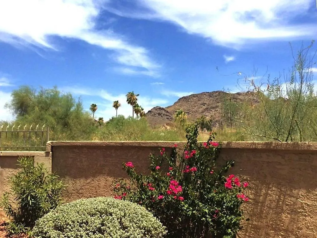 Private Corner Of Resort -- ½ Mile Walk To Nature Trails At N. Mtn. Preserve! Phoenix Holiday home