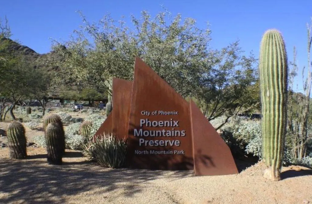 Holiday home Private Corner Of Resort -- ½ Mile Walk To Nature Trails At N. Mtn. Preserve! Phoenix